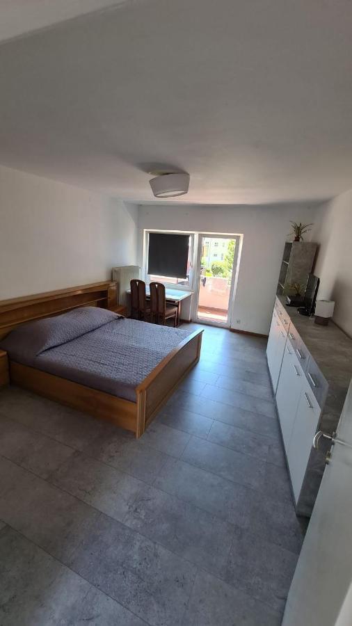 Ferienwohnung Mit Balkon In קרומפנדורף מראה חיצוני תמונה
